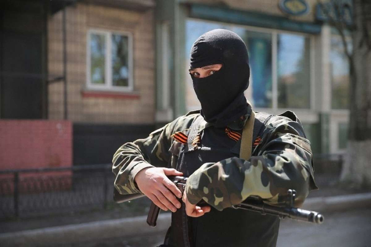 Терористи викрали трьох працівників "Укрнафти" в Криму