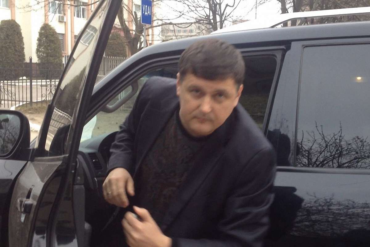 Екс-начальник ДАІ хоче від Садового 6000 грн і вибачення