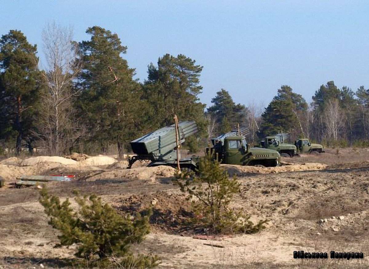 Міноборони: Реактивними батареями посилюють північні кордони України