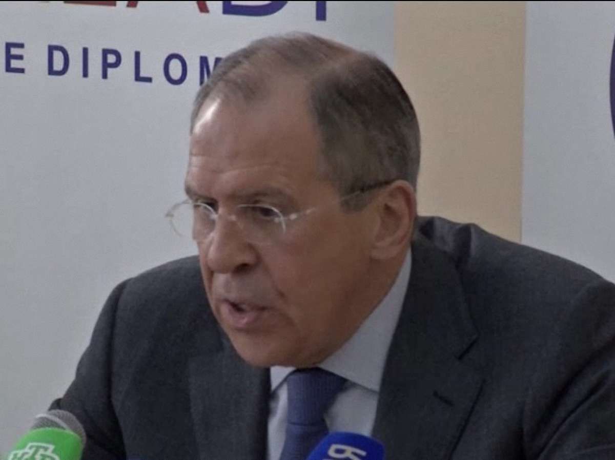 Лавров закликає українську владу прибрати «ганебний майдан»