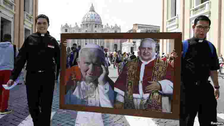 Папа Франциск канонізував понтифіків Івана Павла ІІ та Івана ХХІІІ