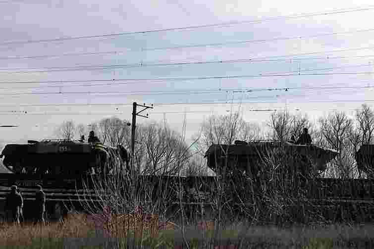 Три групи військ РФ у стані повної бойової готовності