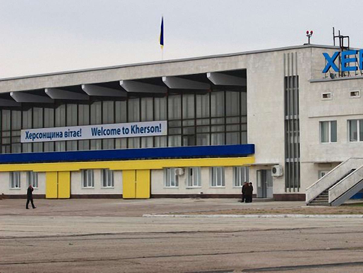 Міліція відкрила справу через блокування літака Добкіна у Херсоні