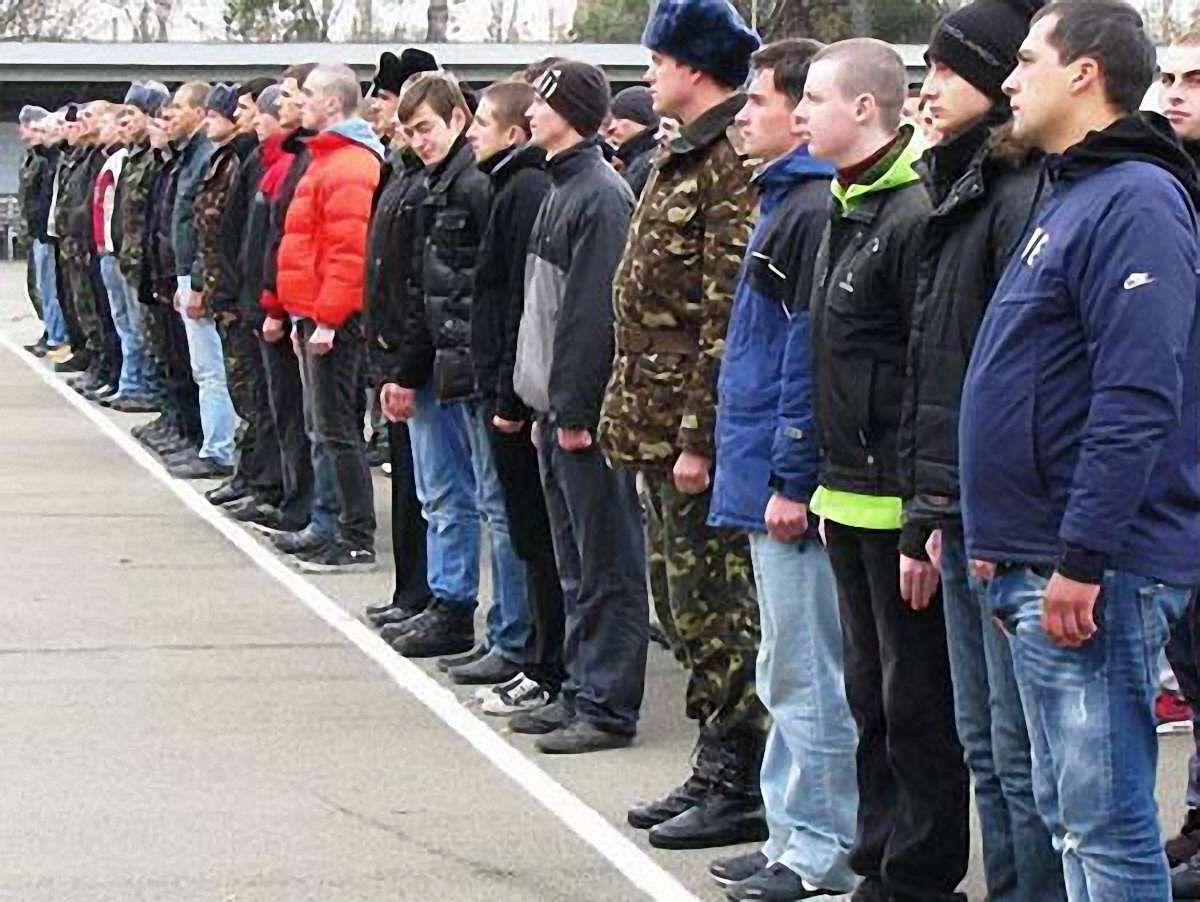 В Україні відновили призов до армії, – указ