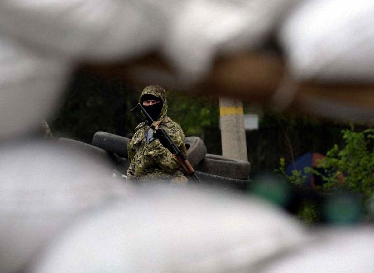 Диверсанти в Андріївці з-за дитячих спин обстріляли бійців АТО. Є жертви