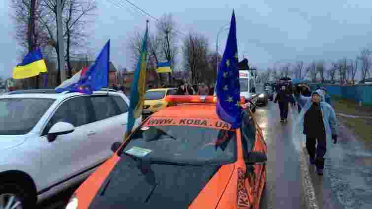 Львівські автомайданівці збирають допомогу для сходу України
