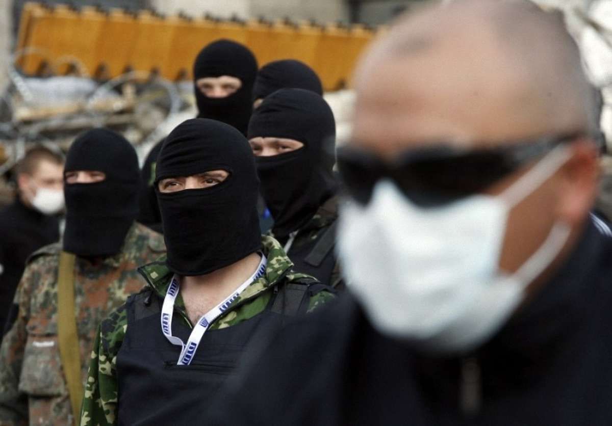 Слов'янські терористи переобладнали вагони для вугілля під бронепоїзд 