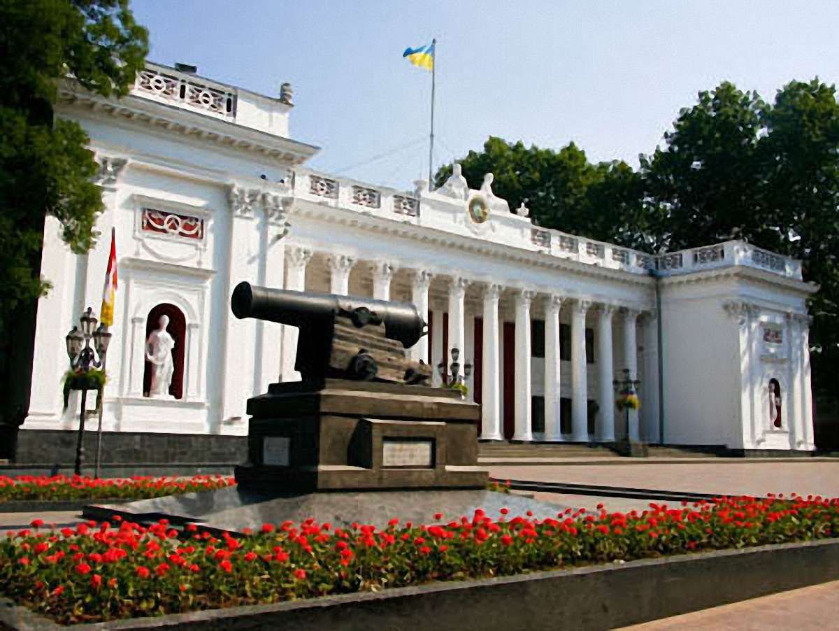 Влада Одеси скоротила масові заходи на 9 травня