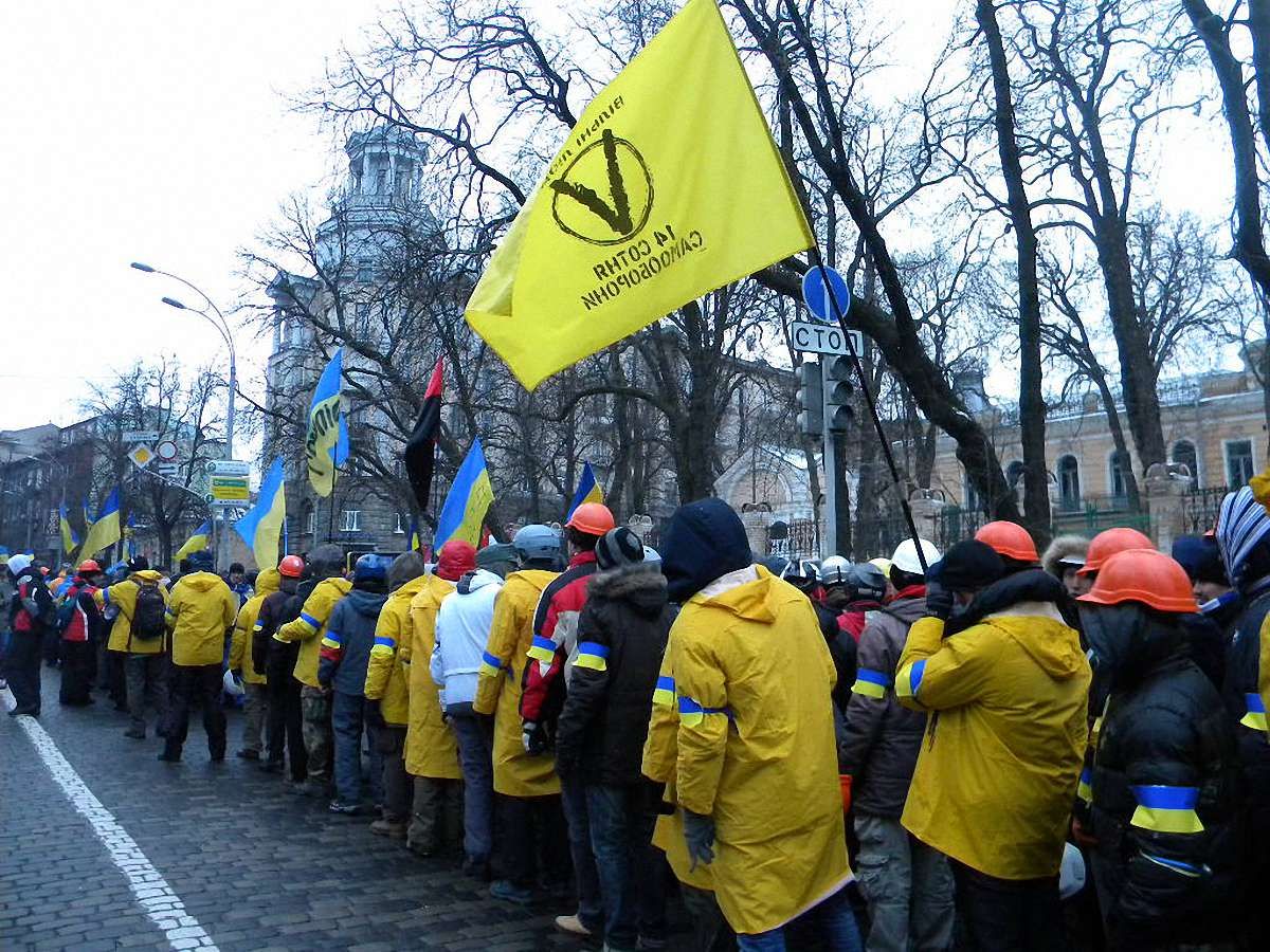 Самооборона допомагатиме силовикам боротися з російською агресією