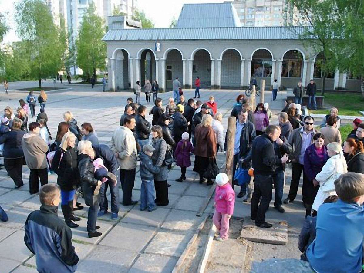 На Сихові мешканці протестують проти будівництва у сквері