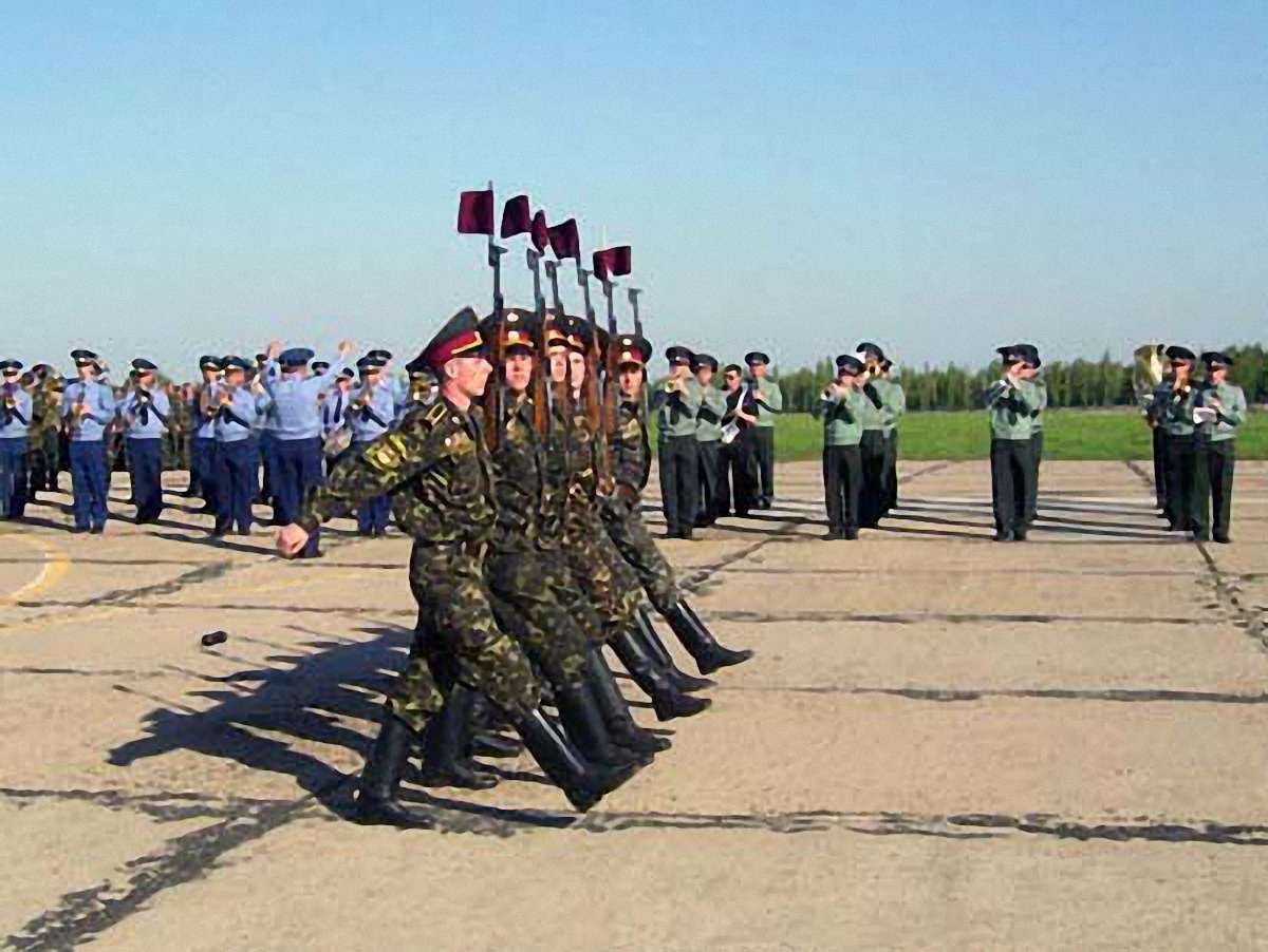 Харків відмовився від військового параду на День перемоги