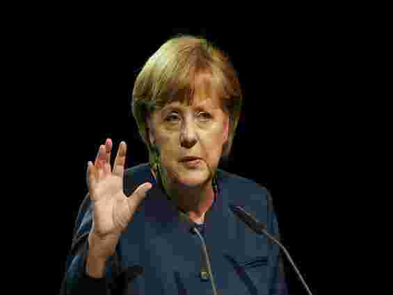 Меркель назвала дії Путіна небезпечними для Європи