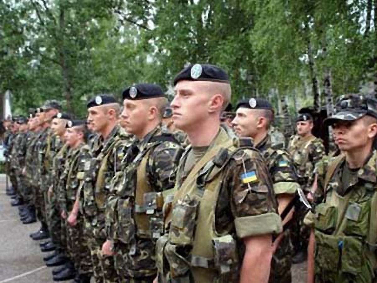 Бійців Нацгвардії відвели з епіцентру подій у Маріуполі