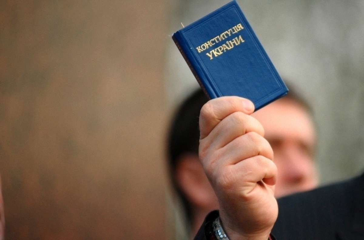 Пашинський анонсував прийняття нової Конституції