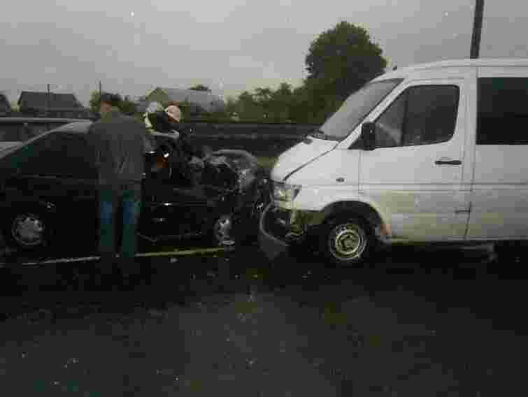 На Львівщині в ДТП постраждало семеро людей (фото)