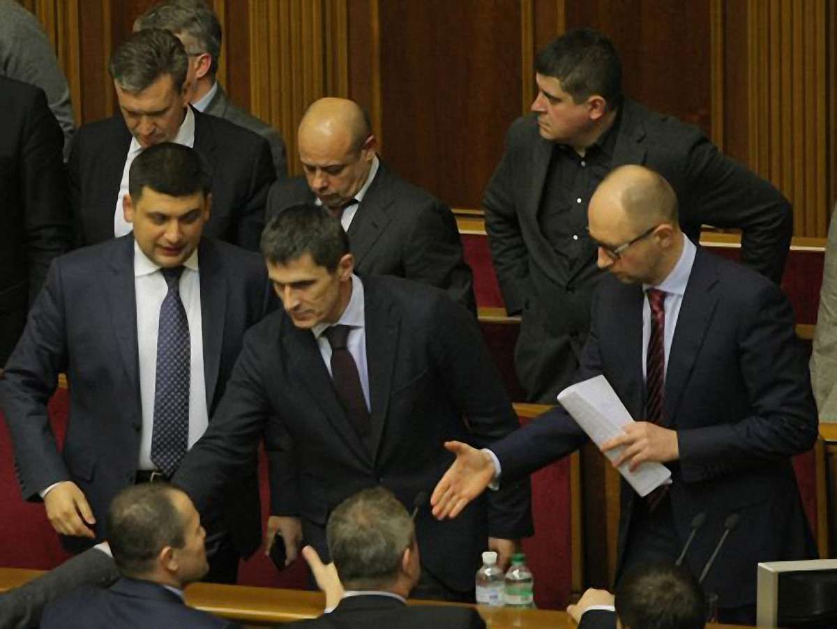Весь Кабмін завтра поїде в Брюссель по €1 млрд