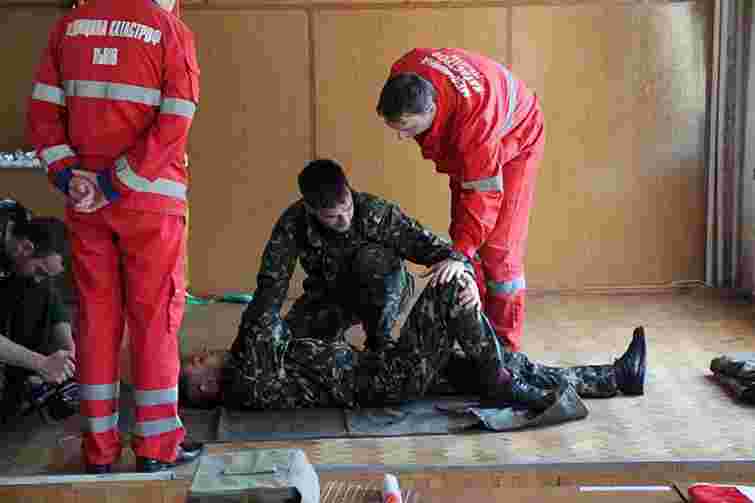 Військових Львівщини вчили надавати меддопомогу