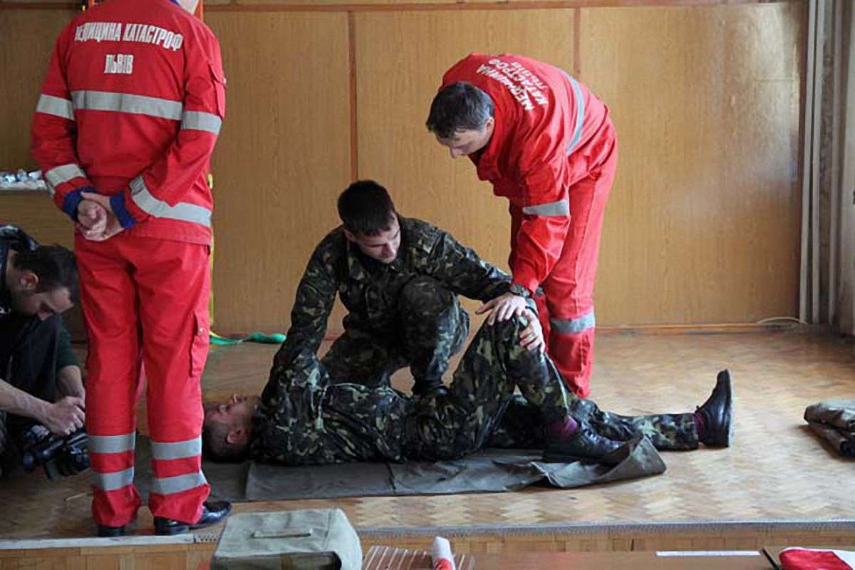 Військових Львівщини вчили надавати меддопомогу
