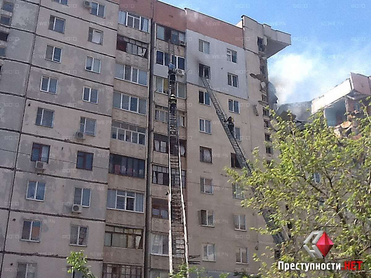 ДСНС повідомила вже про сім жертв вибуху у Миколаєві