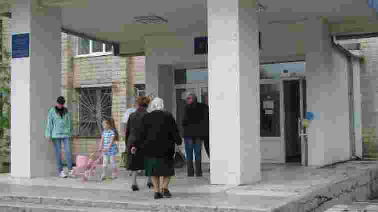 На Луганщині бойовики нападають на виборчі дільниці