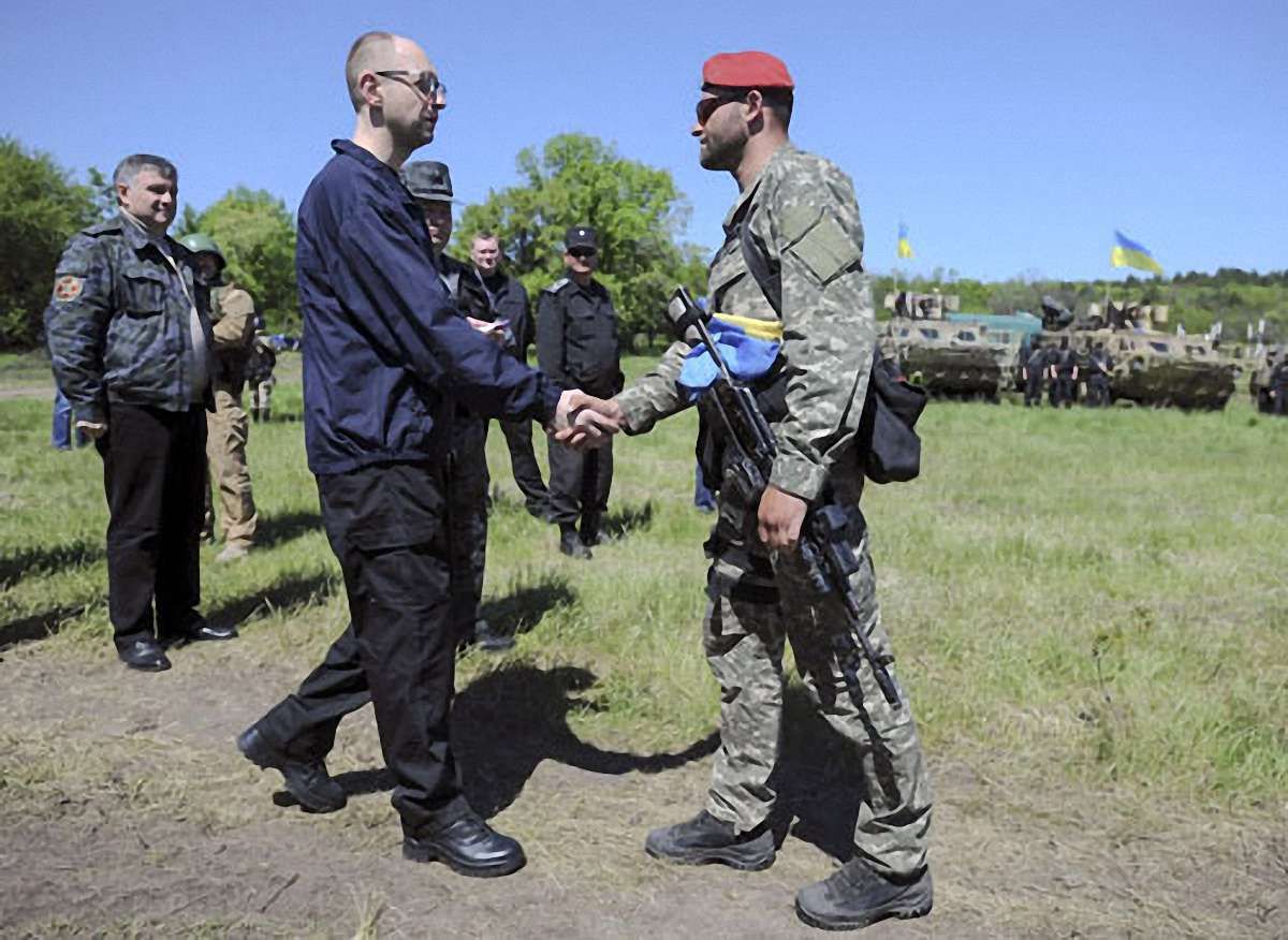 Турчинов підписав указ про військові звання для учасників АТО