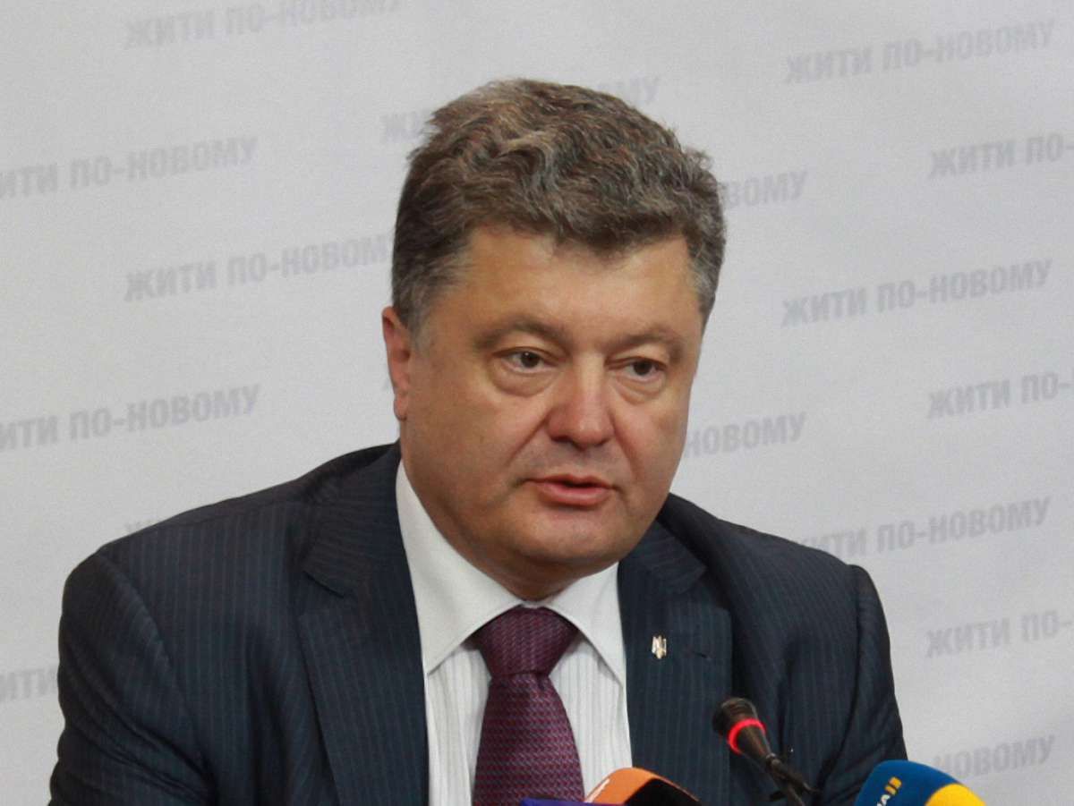Порошенко вважає, що посади голів ОДА і РДА потрібно скасувати