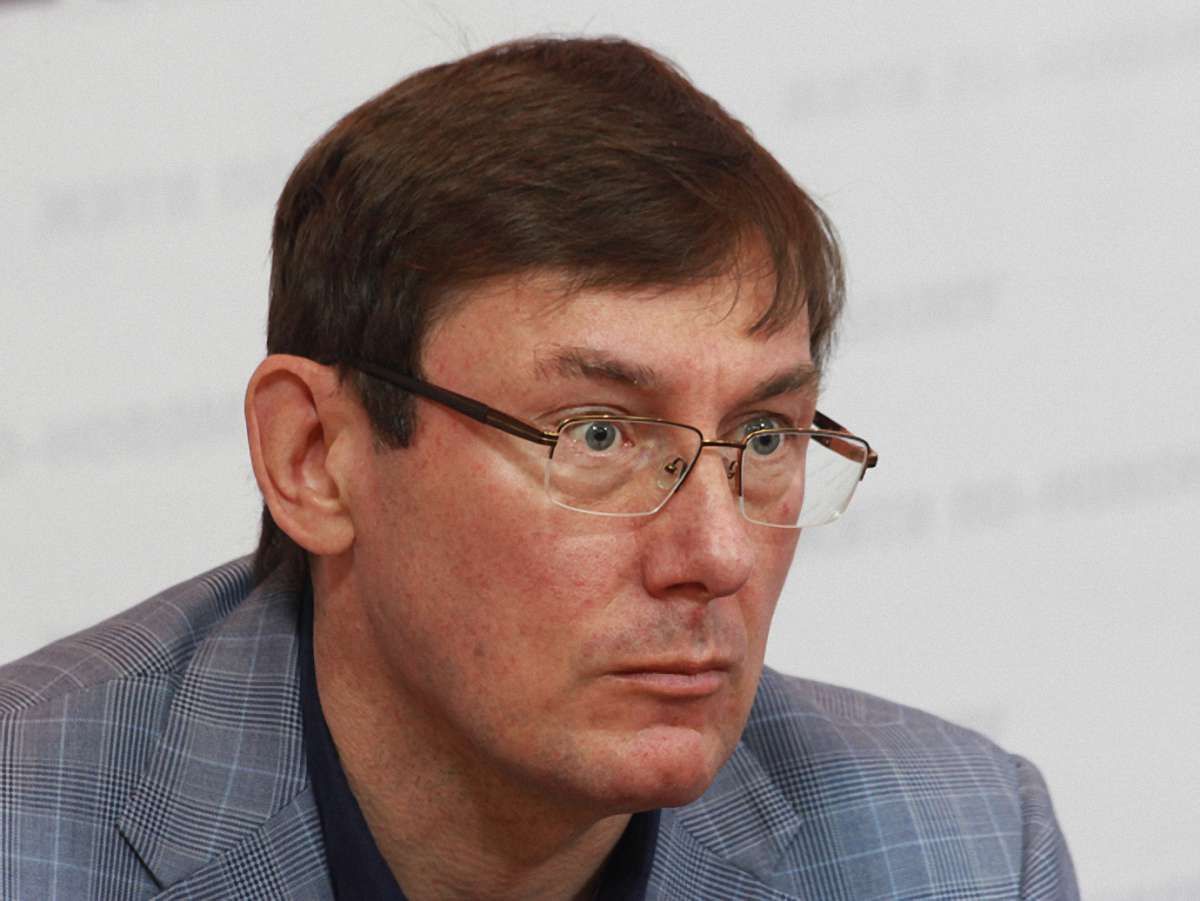 За гроші на другий тур виборів можна купити гвинтокрили для АТО, - Луценко