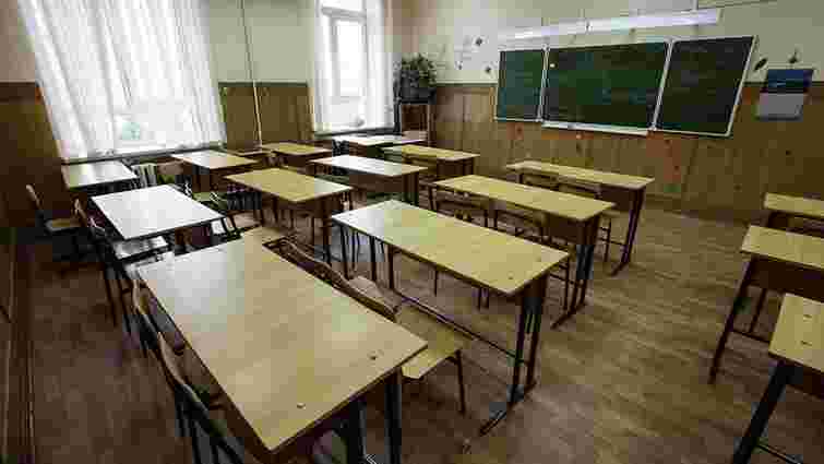 На Луганщині через бойові дії закрились усі школи