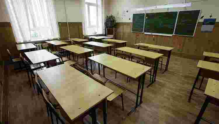 На Луганщині через бойові дії закрились усі школи