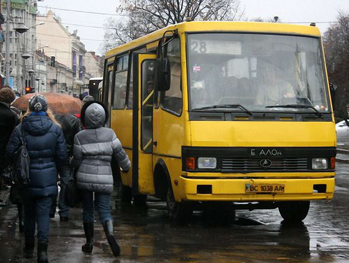 Маршрут №28 виконком Львова продовжив до Рудного