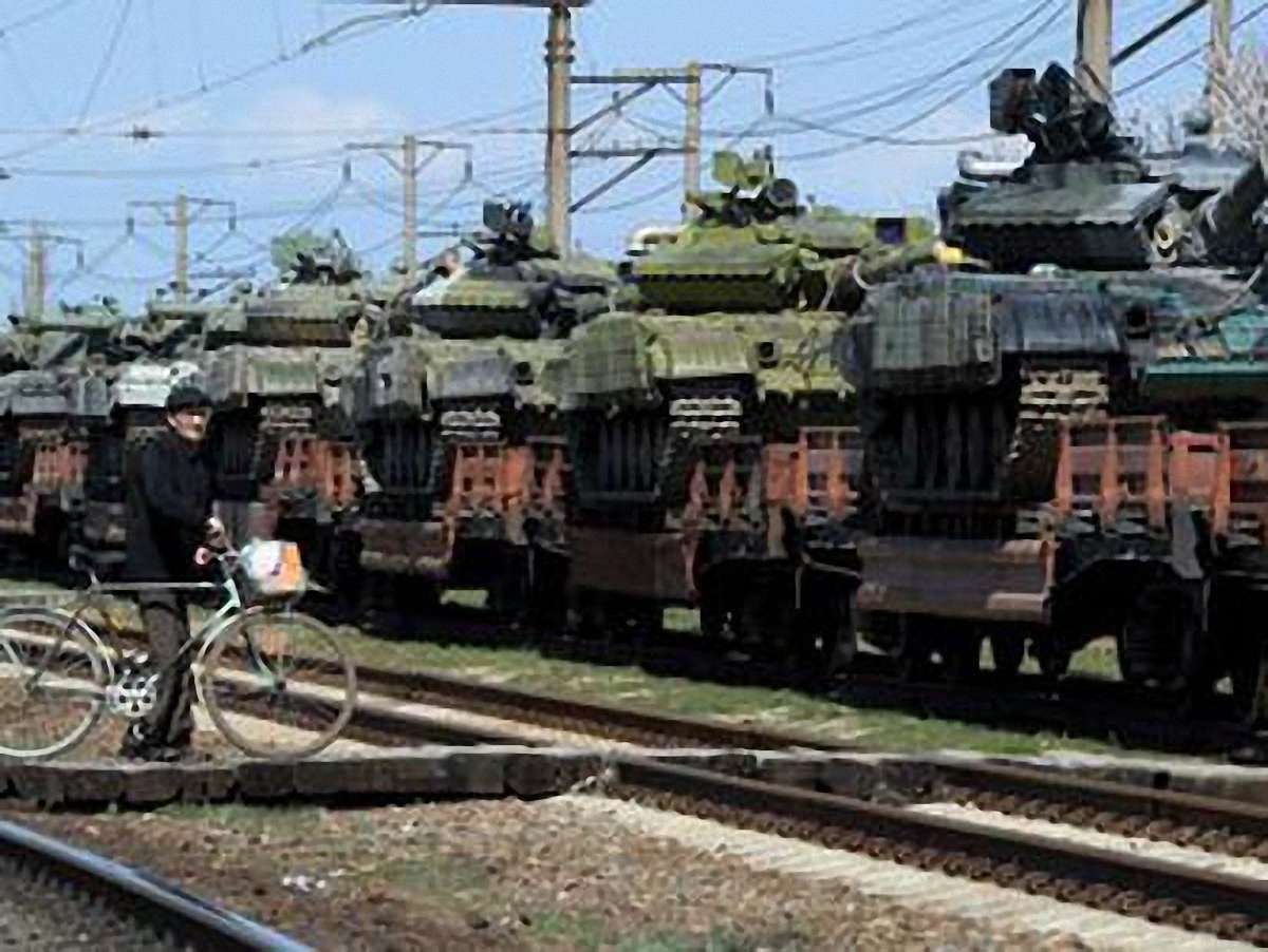Росія досі на кордоні з Україною тримає 40 тис. військових, – США