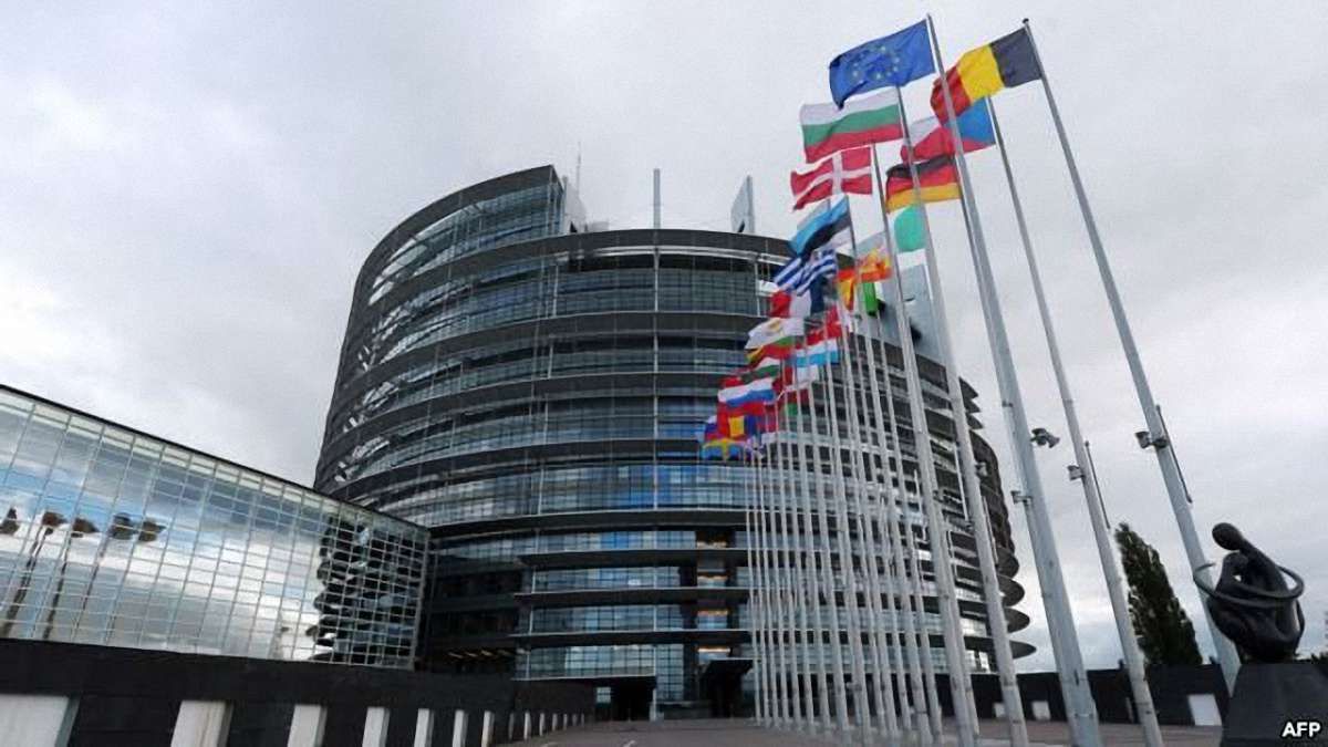 У ЄС тривають вибори до Європарламенту: явка лишається низькою