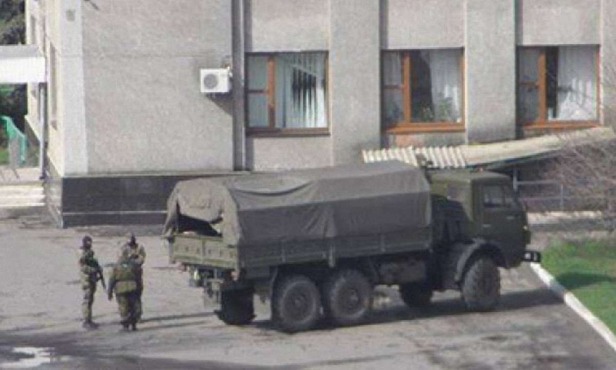 В Україну незаконно проникли автівки з озброєними людьми, - МЗС