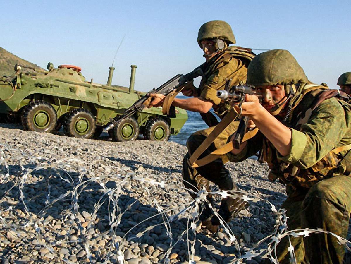 Росія на кордоні з Україною проводить військові навчання