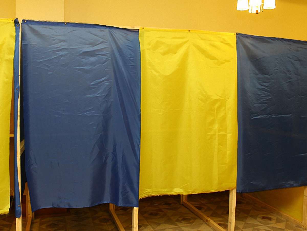 Вибори в Україні охороняє 100 тис. міліціонерів та активістів