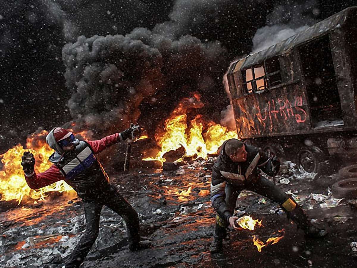 На чолі з незайманкою