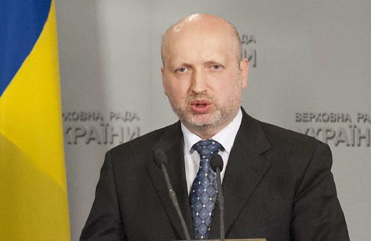 Турчинов привітав Порошенка з перемогою на президентських виборах