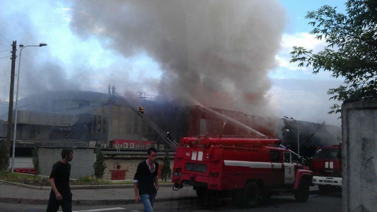 У Донецьку сталася пожежа у палаці спорту «Дружба»