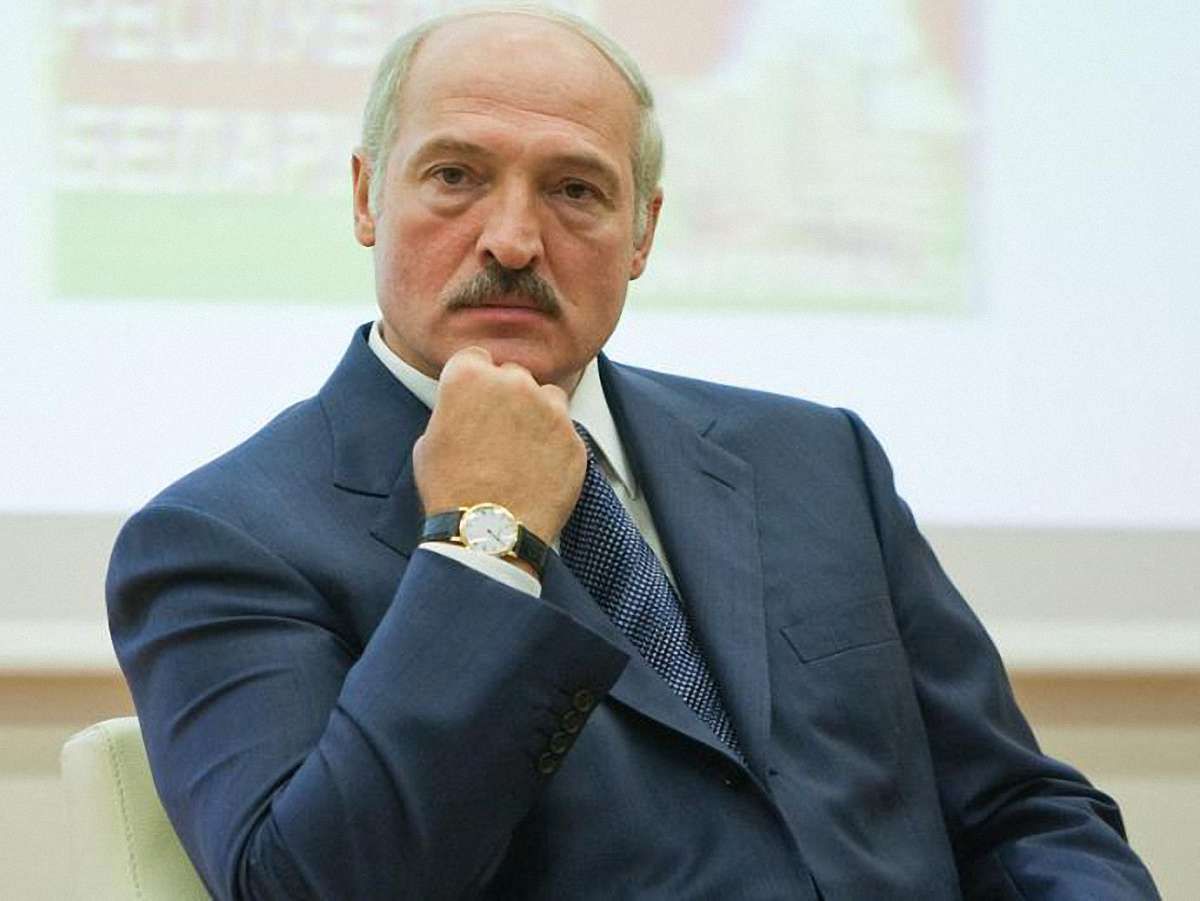 Лукашенко йде на війну з Путіним