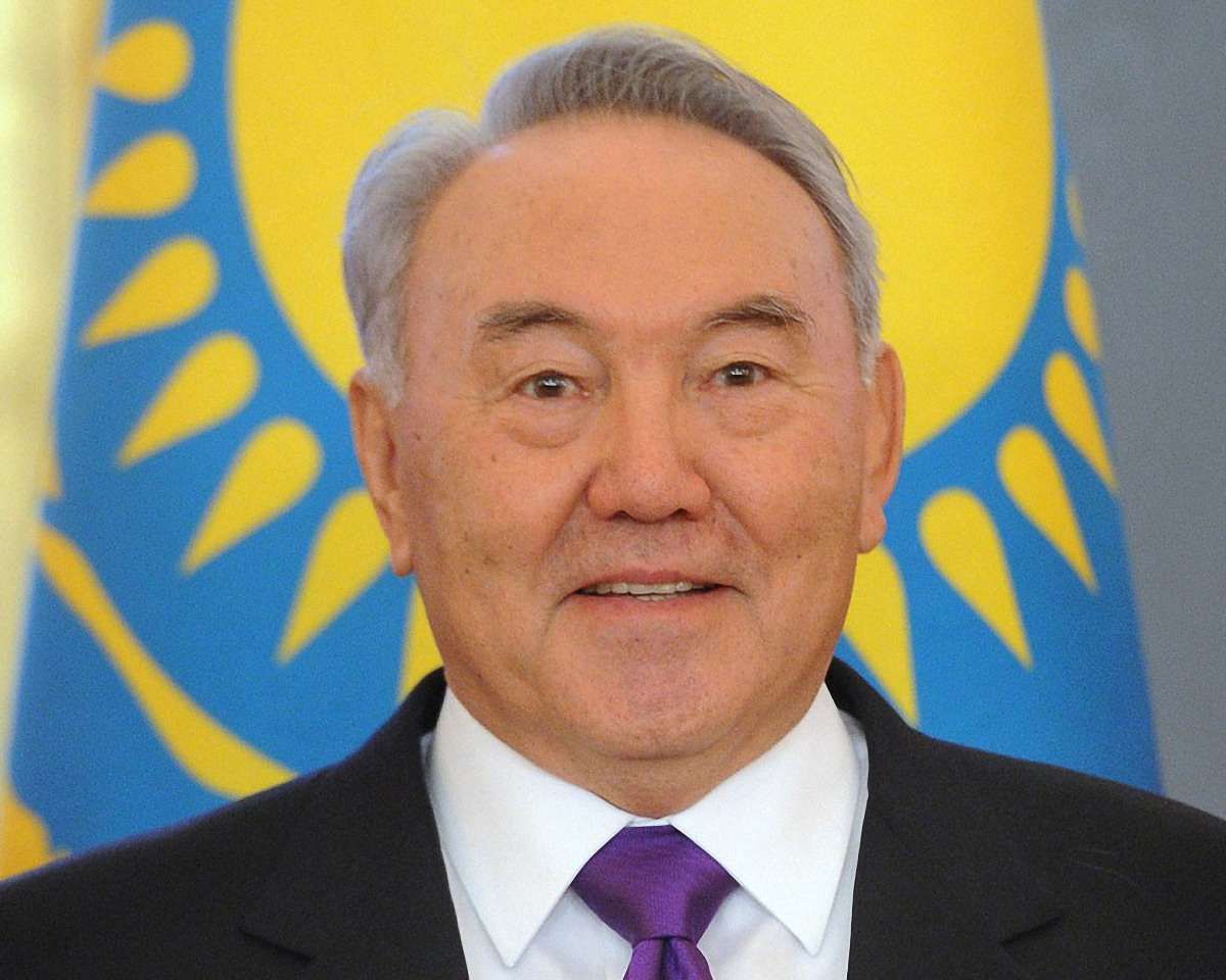 Назарбаєв привітав Порошенка з обранням на пост президента