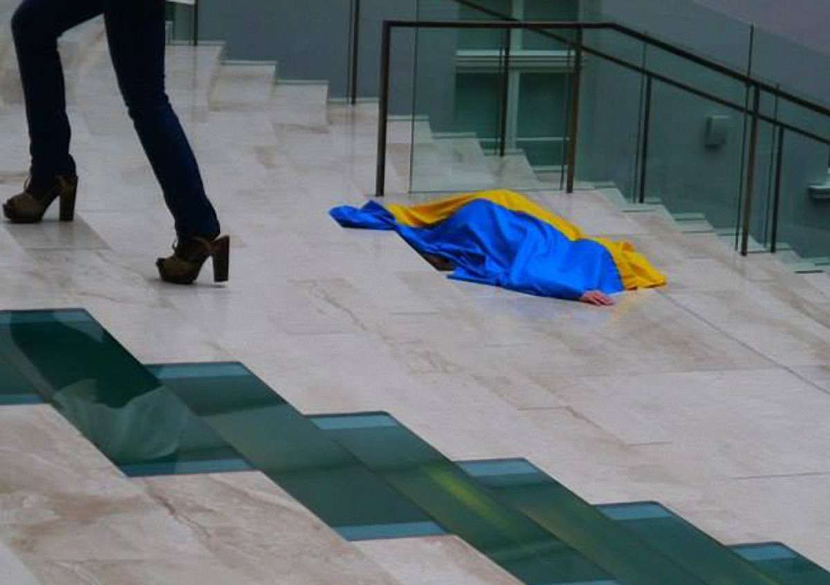 Українська художниця влаштувала у Санкт-Петербурзі акцію протесту