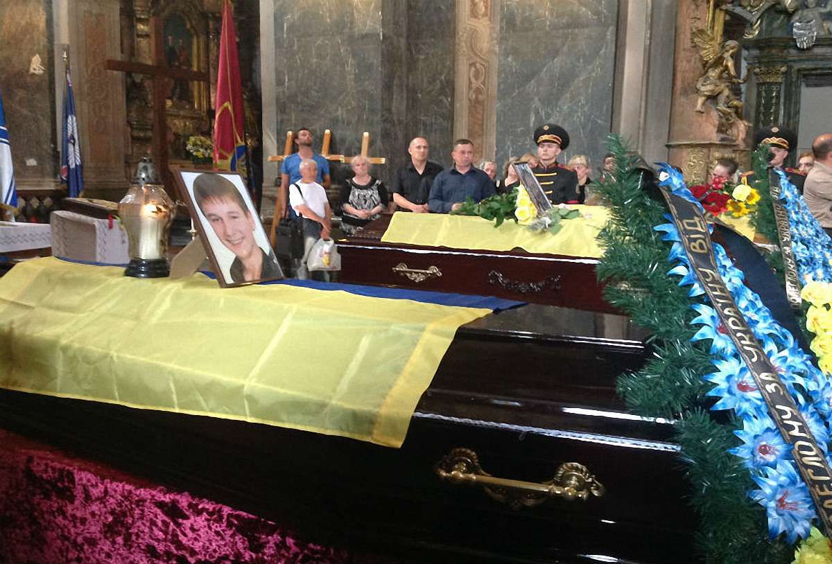 Львів прощається з героями