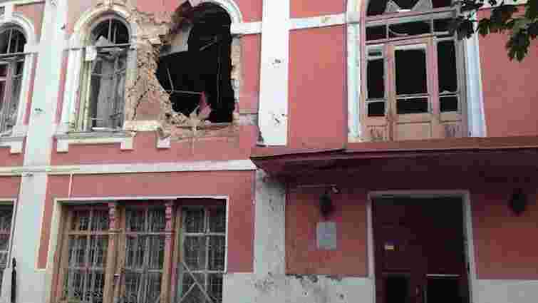 Терористи розбомбили музей історії та культури Луганська