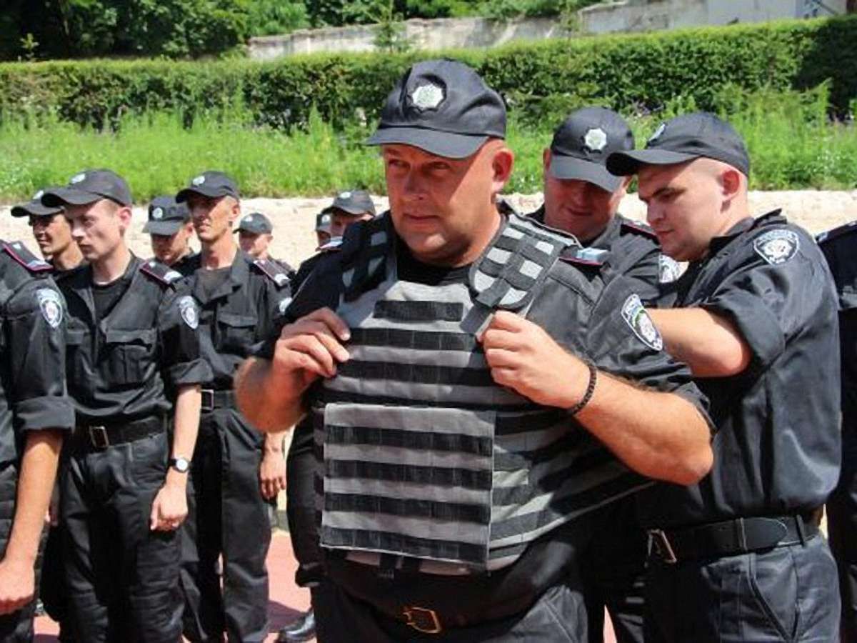 Бійці батальйону «Львів» отримали 25 найсучасніших фінських бронежилетів 