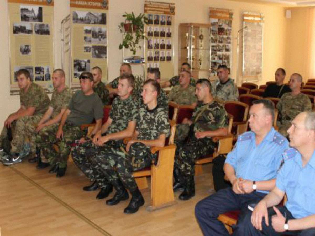 Із Львівщини в зону АТО вирушили 15 ДАІвців-добровольців
