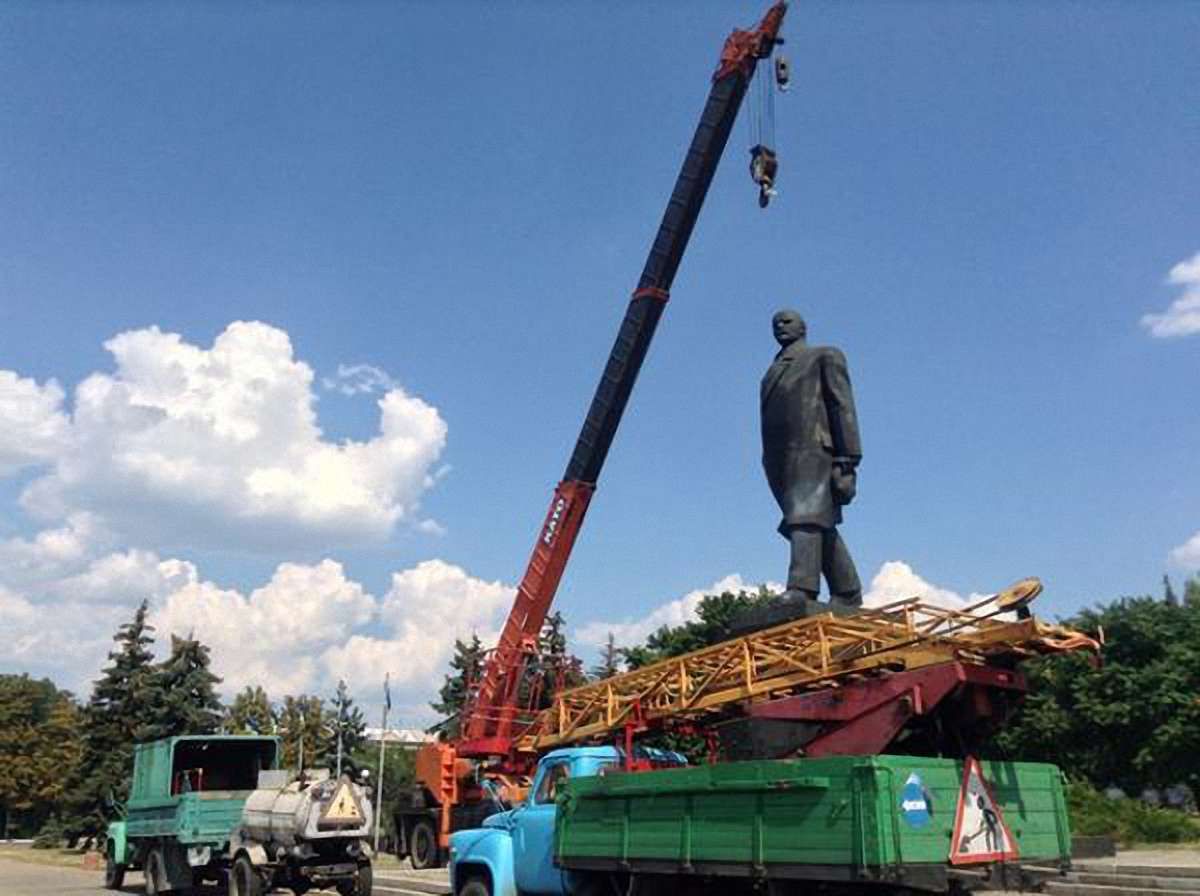 Демонтаж пам'ятника Леніну в Краматорську перенесено на 11 серпня