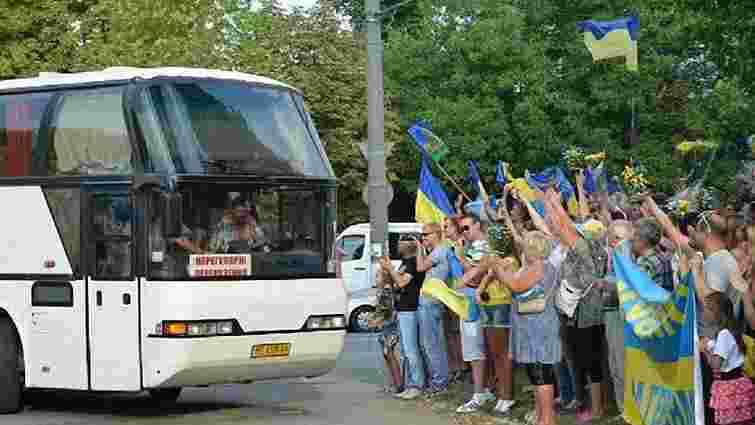 Десантники 79-ї окремої аеромобільної бригади повернулися додому в Миколаїв
