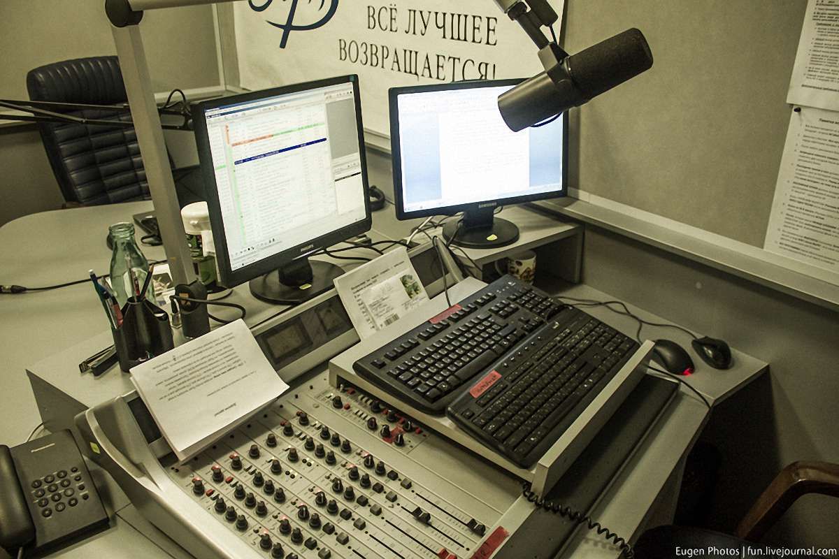 Українським FM-станціям можуть заборонити транслювати російську поп-музику