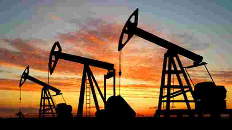 Ціна на нафту вперше за рік впала нижче $100 за барель