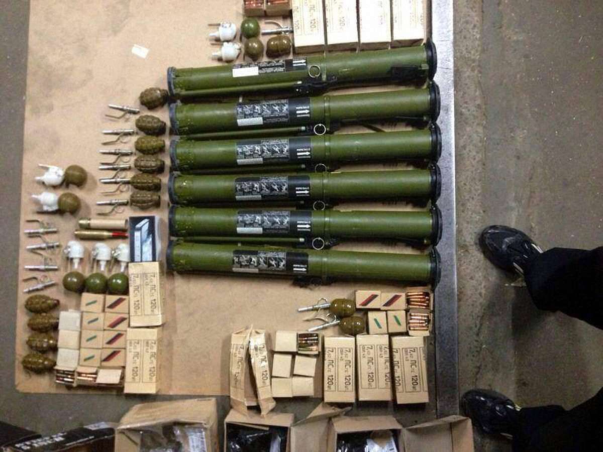 У Києві затримали сепаратиста з великою партією зброї